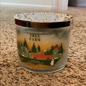 Bath & Body Works Tree Farm Scented Candle - Green